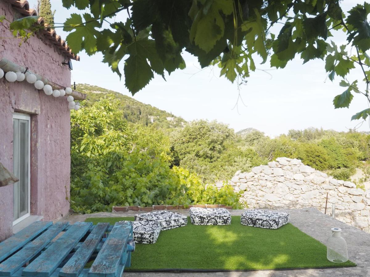 Vintage Stone-Built Country Cottage In Richea Kouloureika Exterior photo