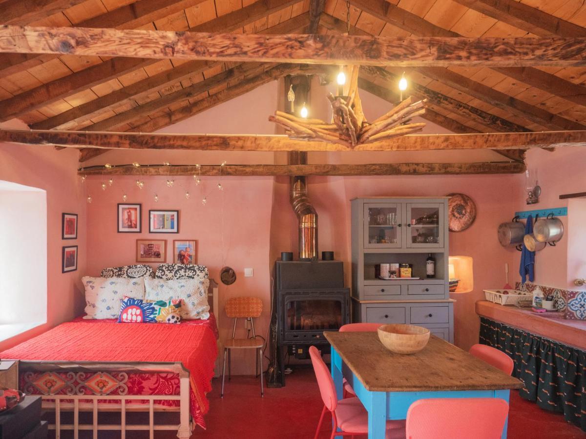 Vintage Stone-Built Country Cottage In Richea Kouloureika Exterior photo